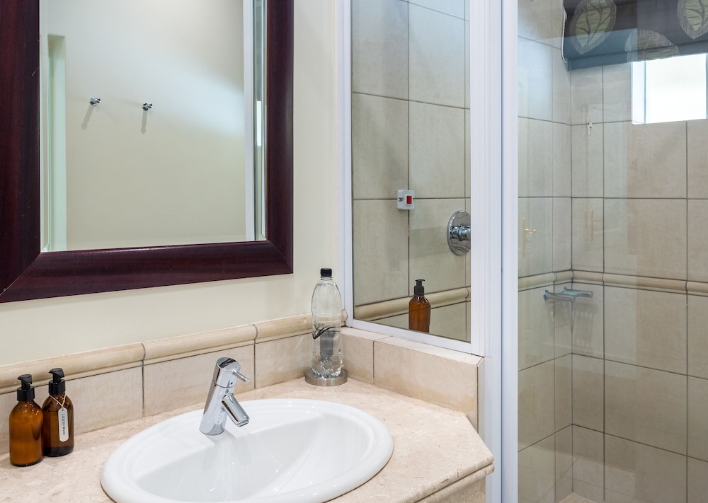 Johannesburg Vacations - 10 2nd Avenue Houghton Estate - Property Image 31