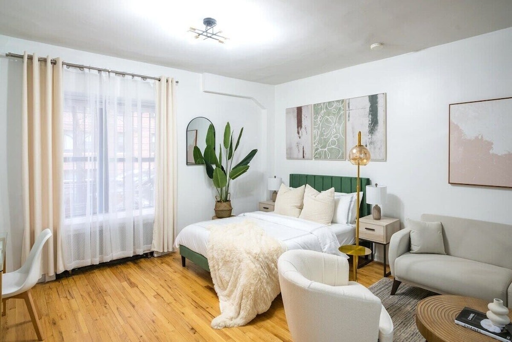 317 UES Apartments
