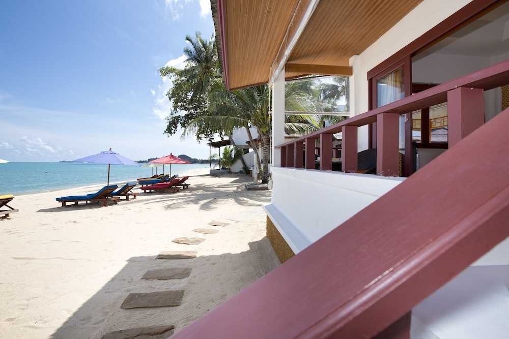 The Cosy Beach Resort