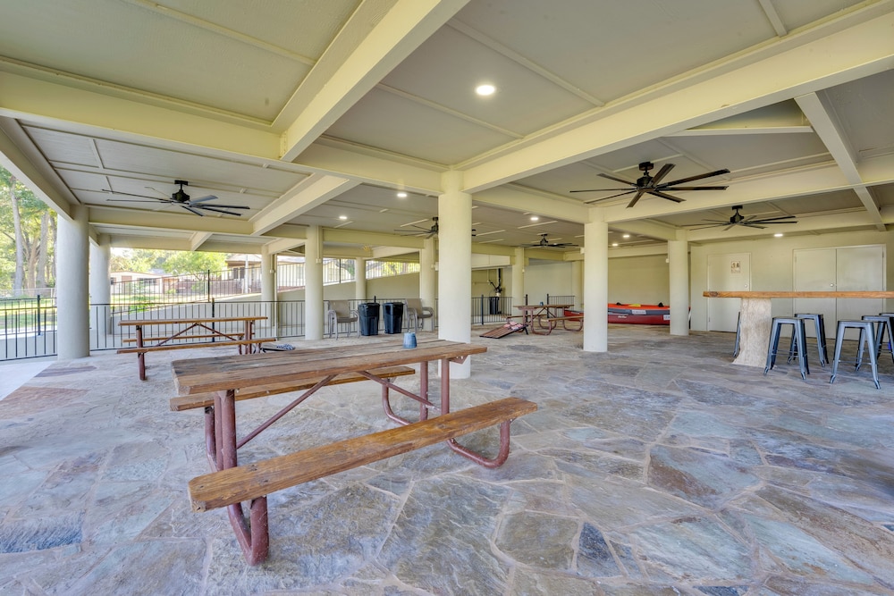 Luxe Waterfront Home w/ Boat Slip in New Braunfels