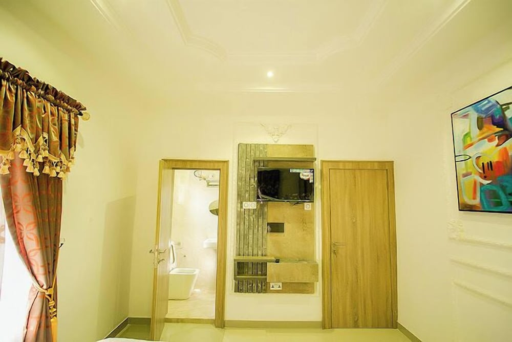 Homestead Apartment