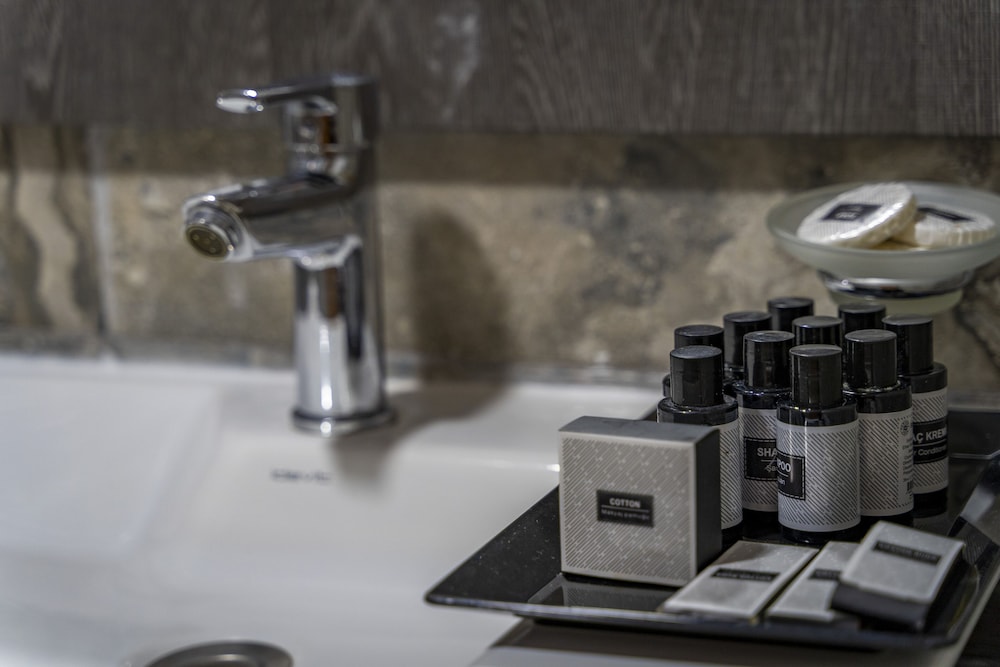 Queen Boutique Hotel - Image 81