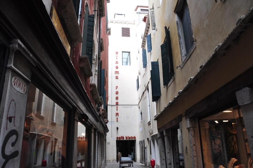 Grimaldi Apartments - Corte Contarina