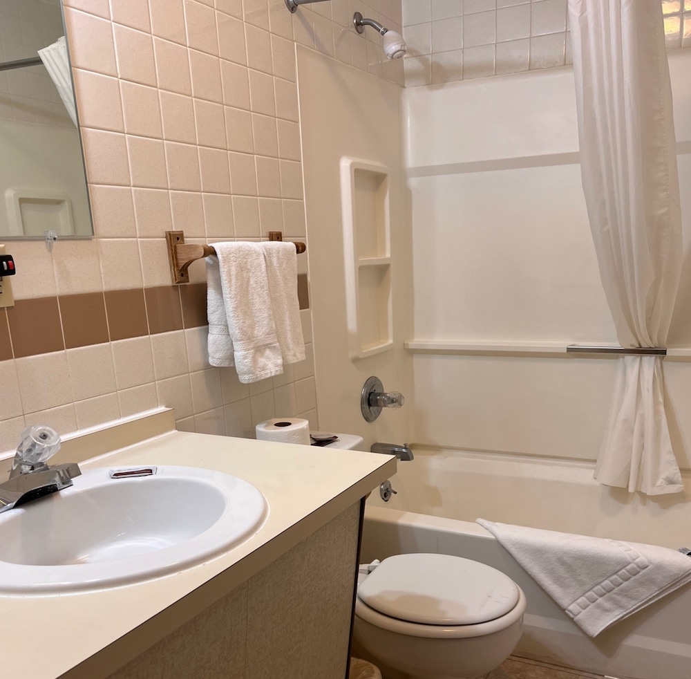 Oswego Inn
