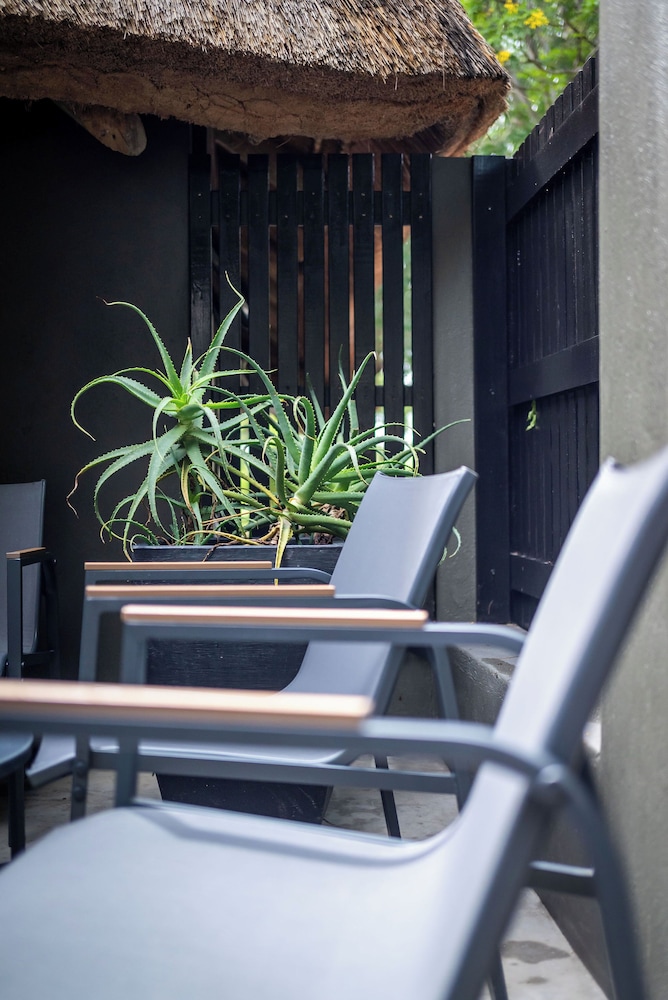 Sunbirds Oasis Lodge