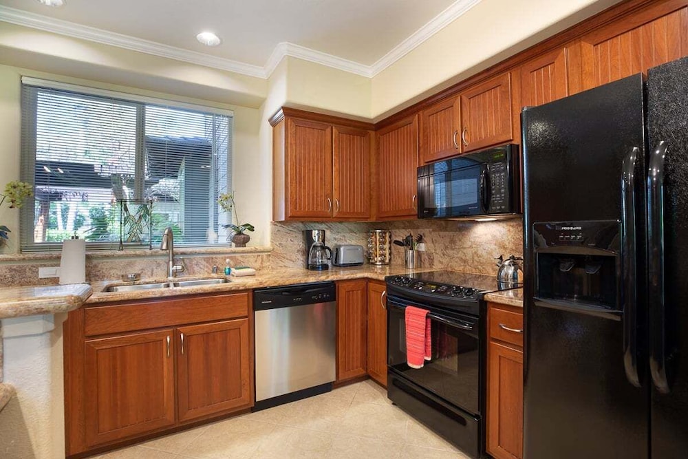 Serene Resort Living - Ground Floor - Private Beach Club Access - Vrkcv