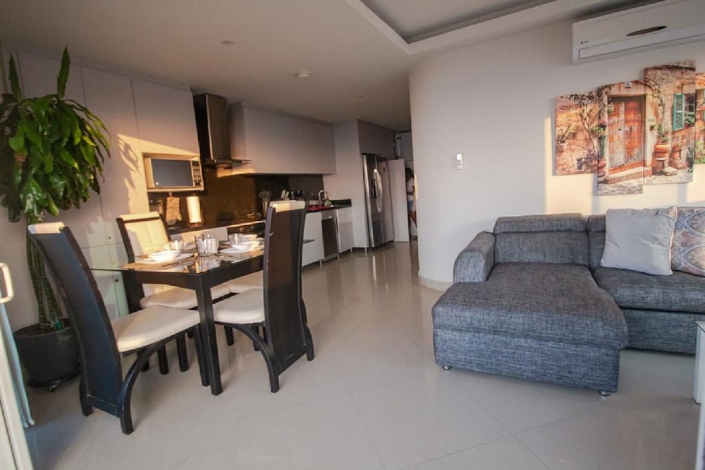 2S3-2 APARTAMENTO EN CARTAGENA CON WIFI view 3