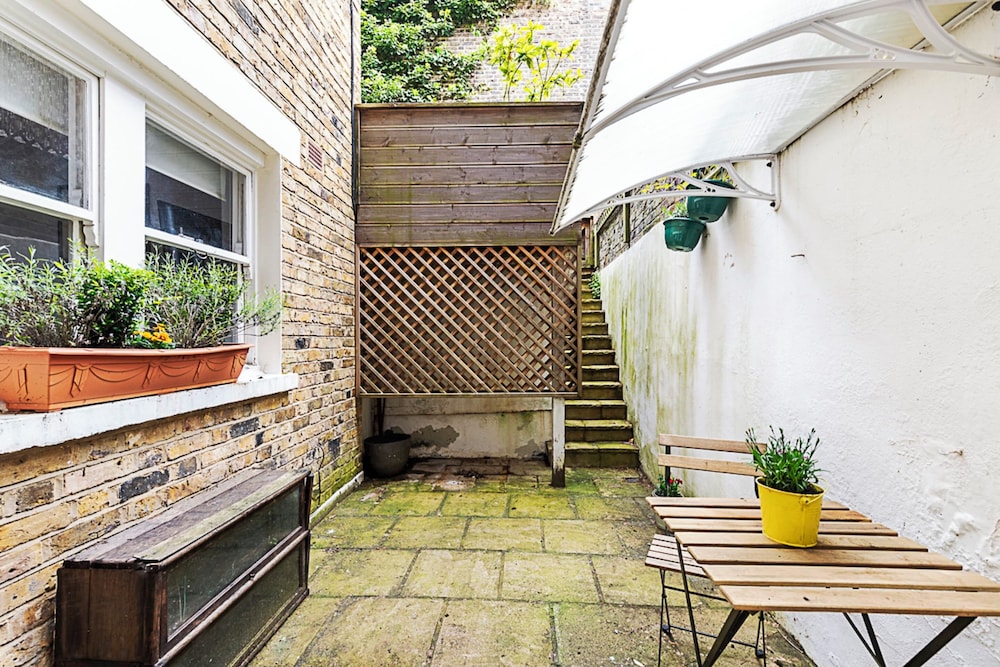 outdoor bbq area
