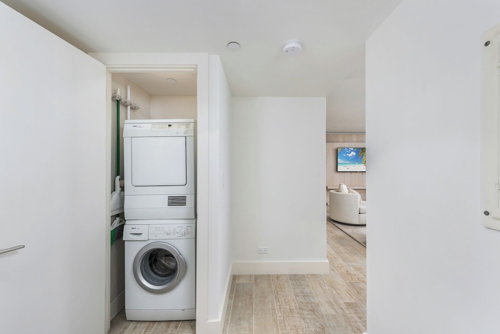 Luxury Vacation Rentals at 1 Hotel & Homes by LRMB