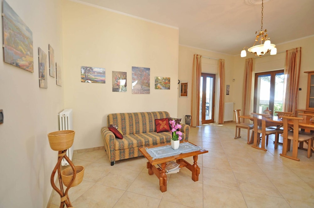 Villa Marechiaro 50 m From the sea 3 Bedrooms 2 Bathrooms