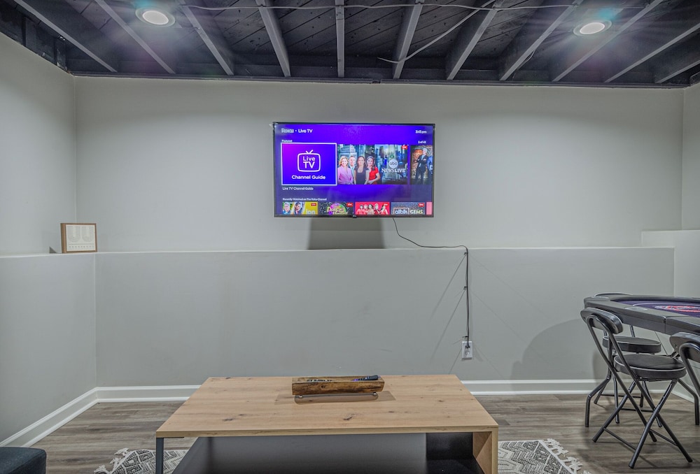 Charming Spacious Home with Game room