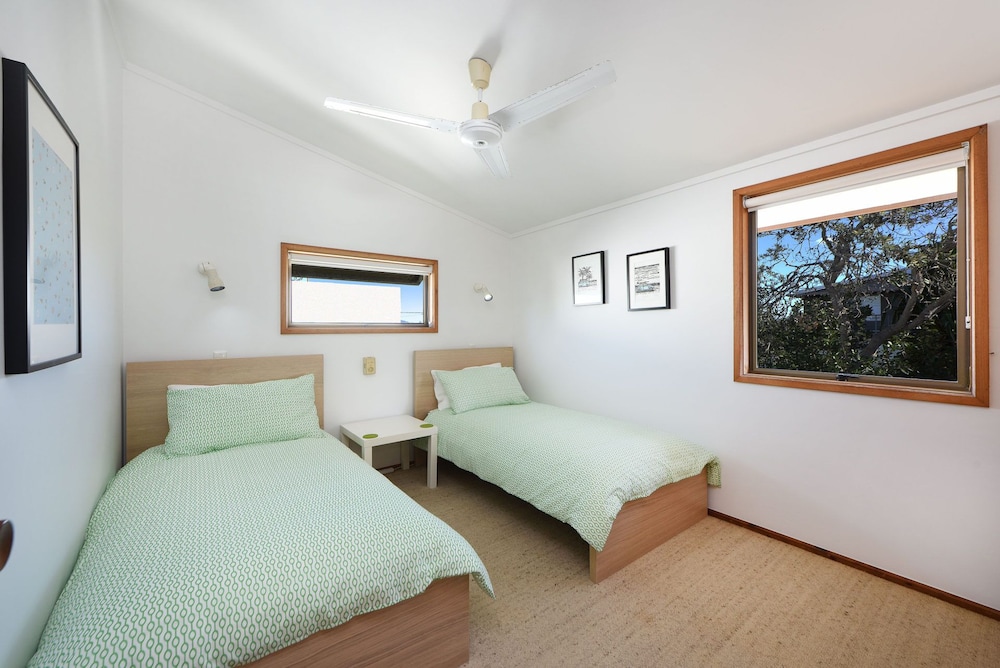 Sun Ray - 9 Pelican Street, Peregian Beach, Noosa Shire view 2