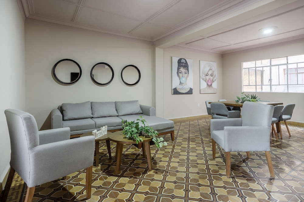 Mexican City Oasis - 3BR Apartment - Laundry photo 5