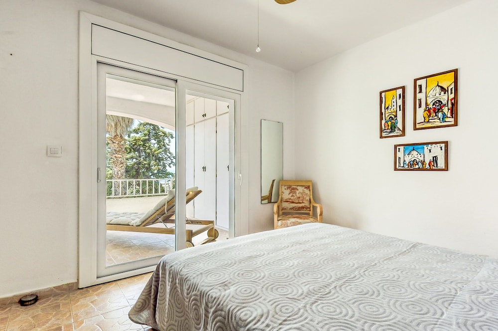 Apartment in Roses Near Canyelles Beach