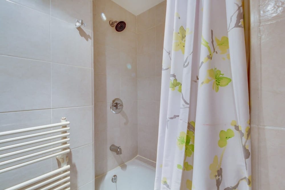 El Golf Plus - Fantastic 2 Bedroom in El Golf
