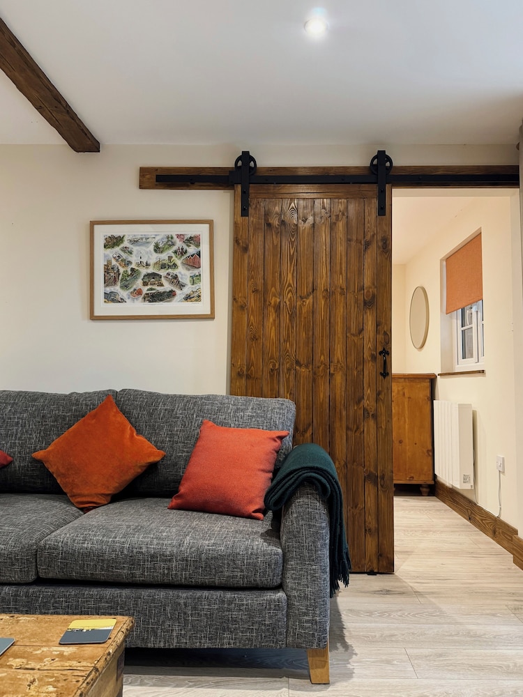 Hayne Barn Estate - Private Estate : 6 Eco Lodges - 1 Studio