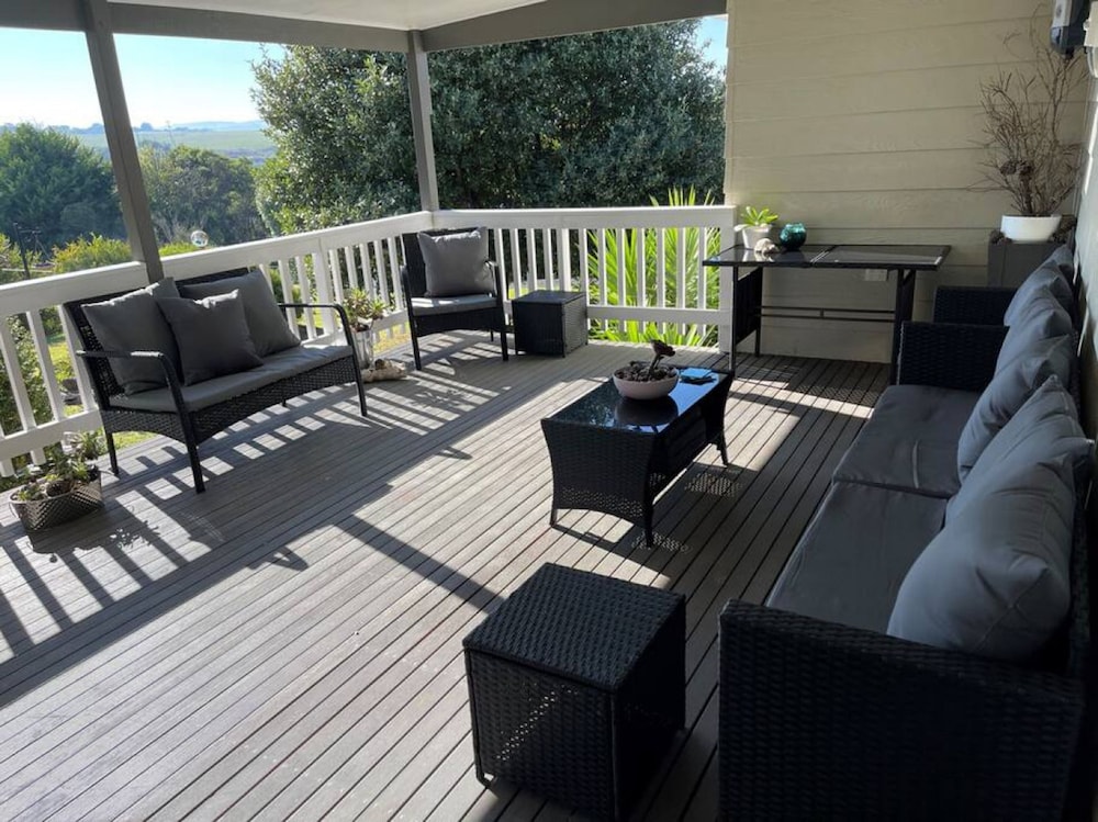 Killarney Coastal Country Retreat Spa Pet Friendly Fireplace