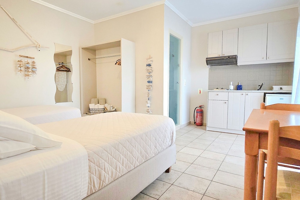 Lefkas Apt in Gaios With 1 Bedrooms and 1 Bathrooms