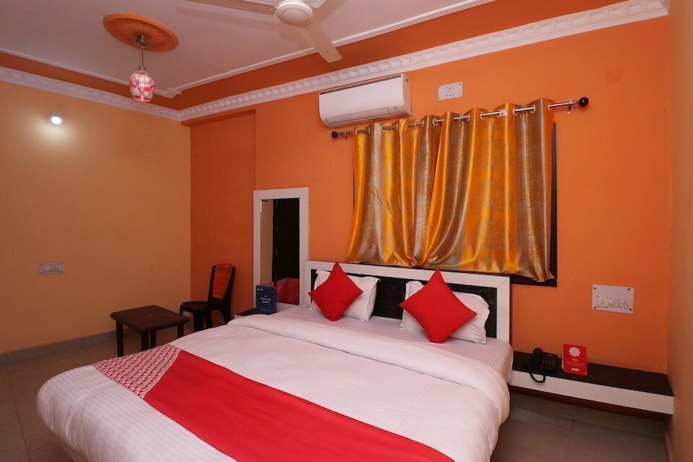 Hotel J. B Palace view 2