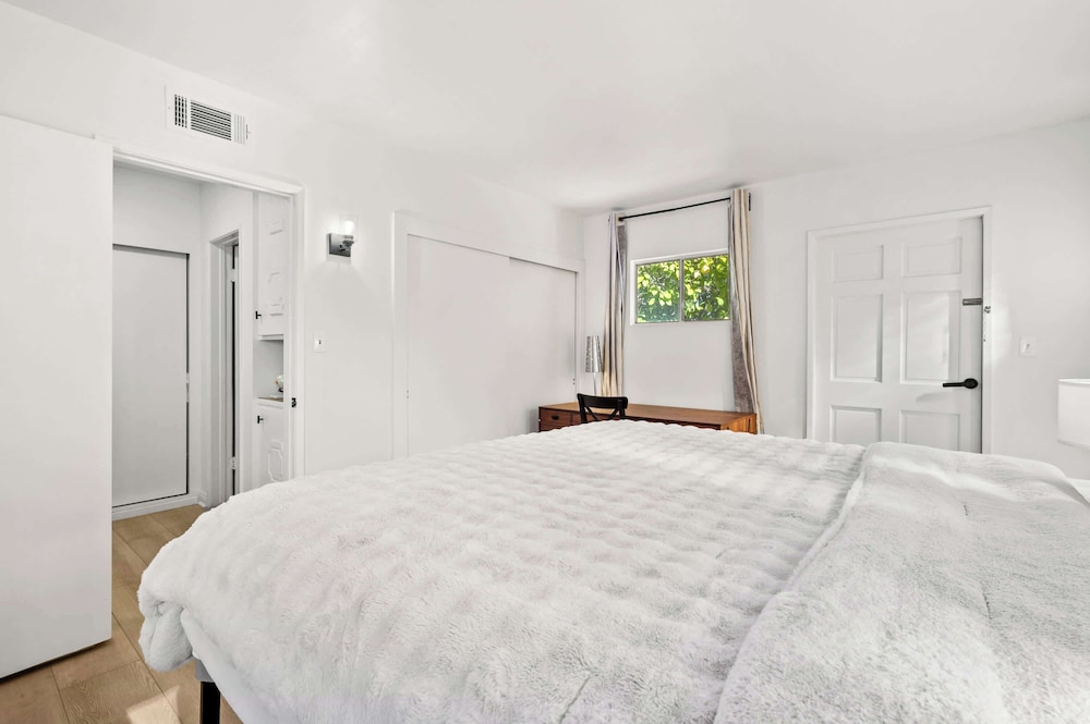 Newly Updated Family Retreat Safe Area Near Dtla