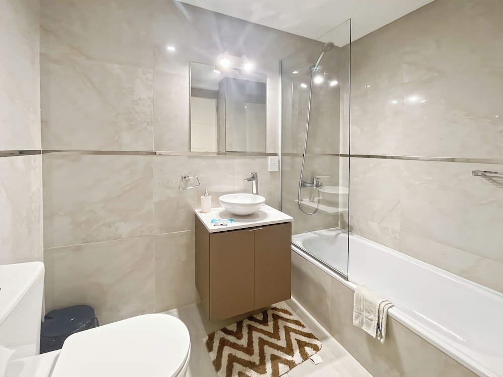 Ayres Suites Moreno