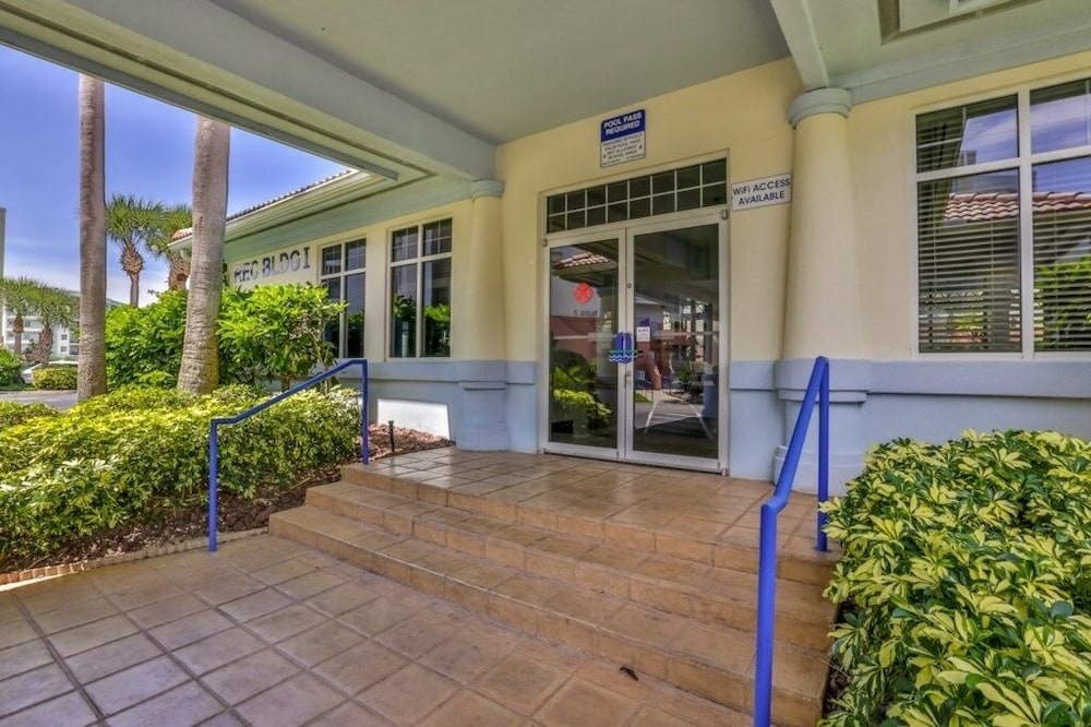 Kid Friendly Condo With Pool, Basketball, Bocce, Hot Tub, And More! 3 Bedroom Condo