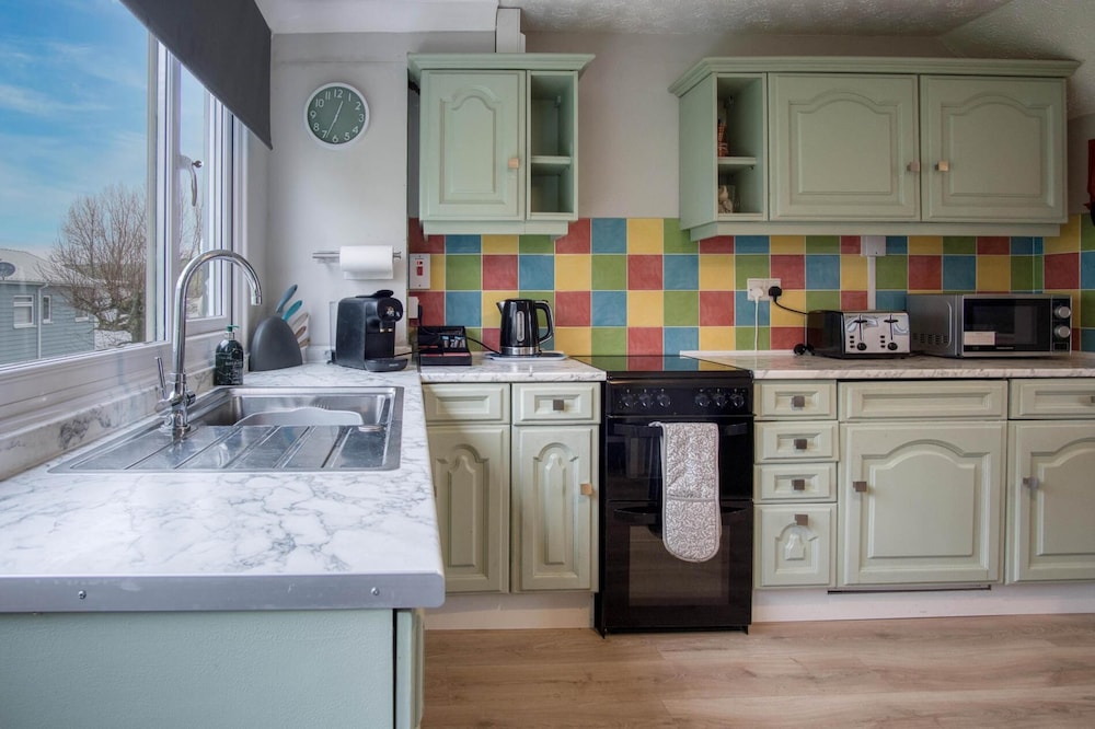 Swanbrook - 2 Bedroom Chalet- Freshwater East