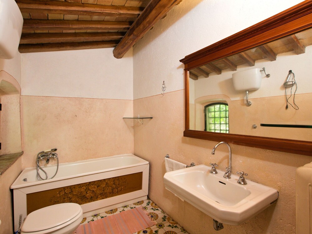 Villa in Rome With Pool & Stunning Views