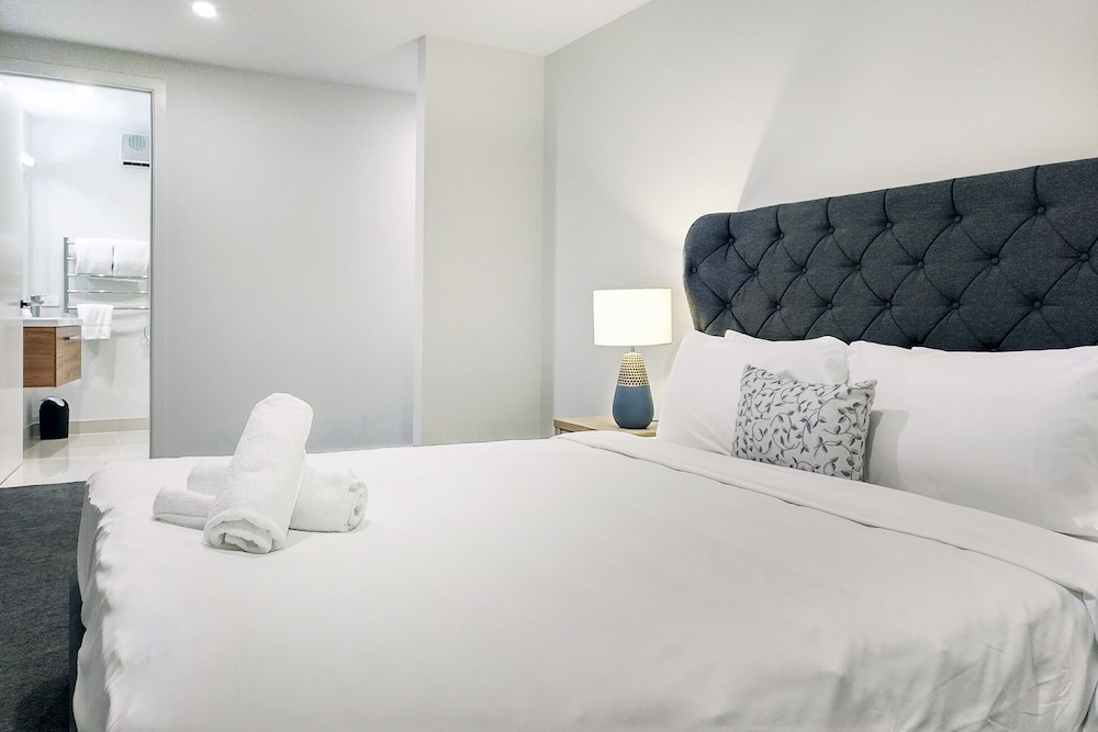Newly Built Luxe House with Magnificent View view 5