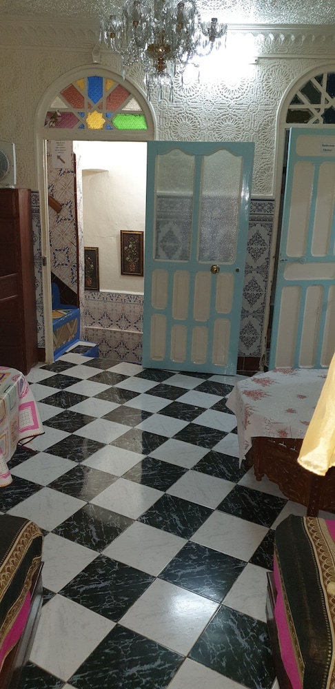 aline hostel