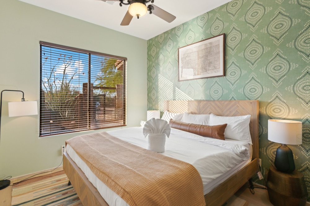 Sono - The Sonoran - Scottsdale - 16215 E Cavedale