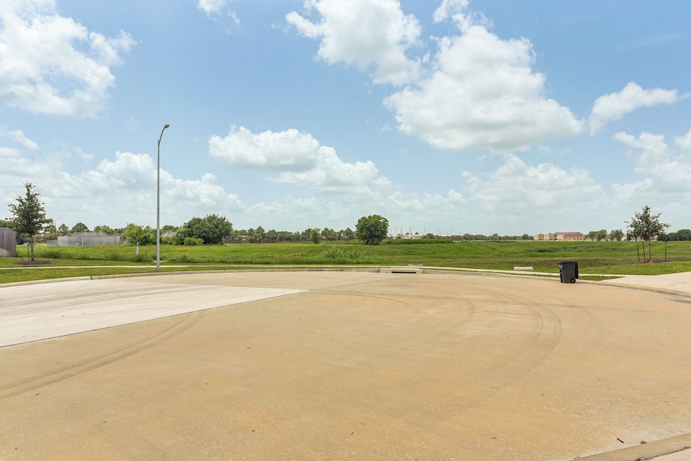 4 Mi to Bear Creek Pioneers Park: NW Houston Home