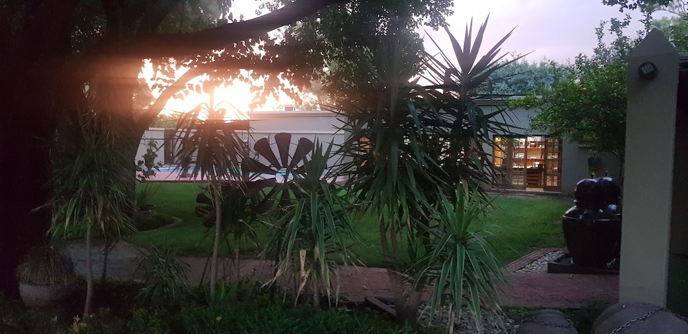 De Stallen Guesthouse