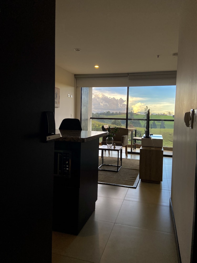 Room in Studio - Suite Hotelera - A 5 Minutos del Aeropuerto