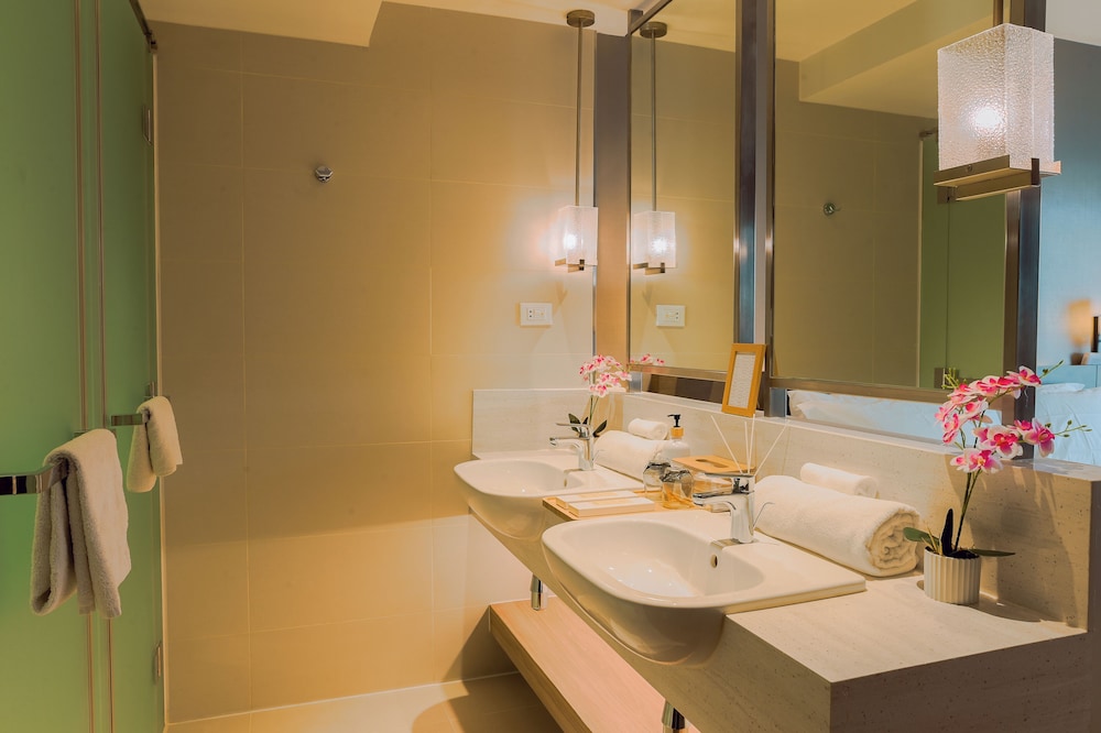 Hotel Residences at Acqua