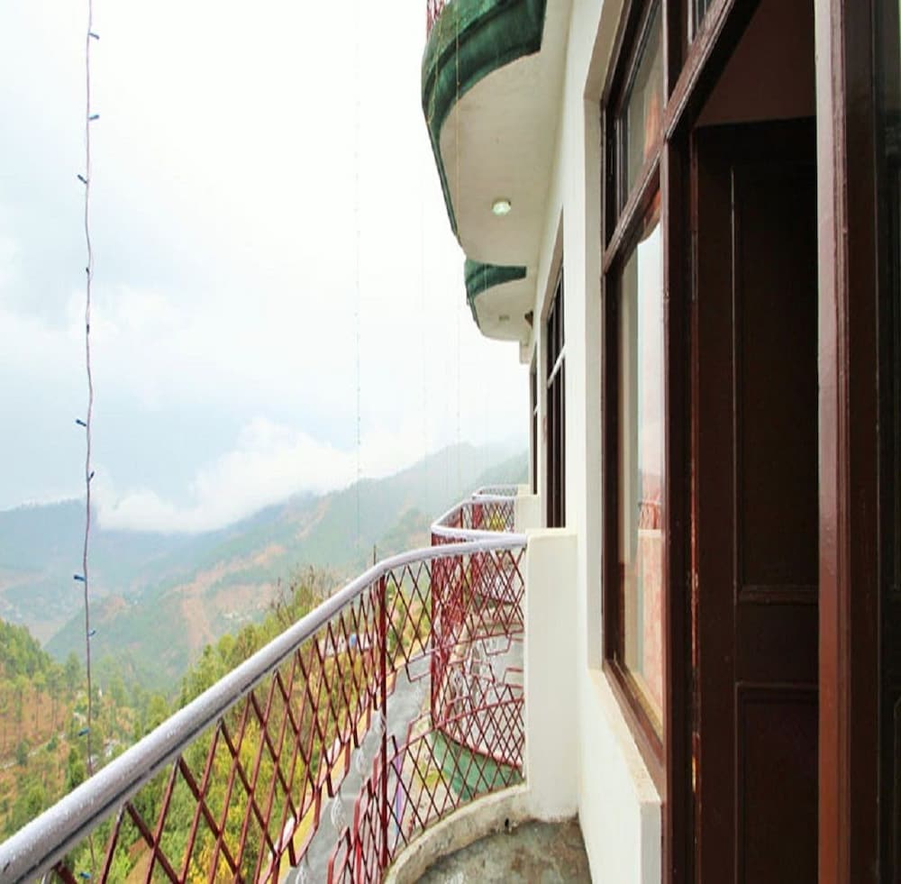 Hotel Sumit Kausani