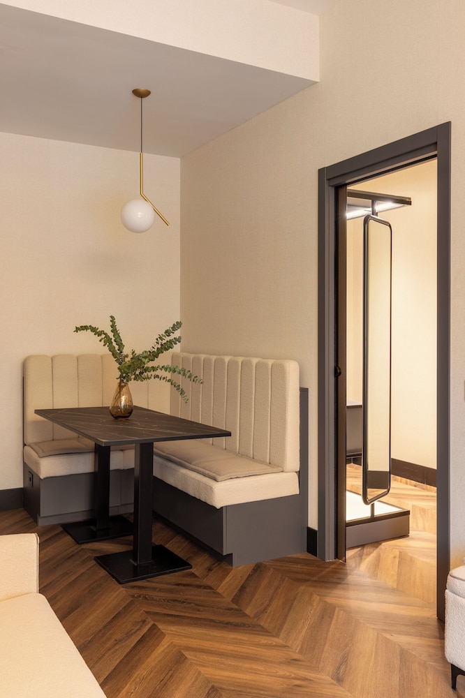 LUMERA STAY - Brera