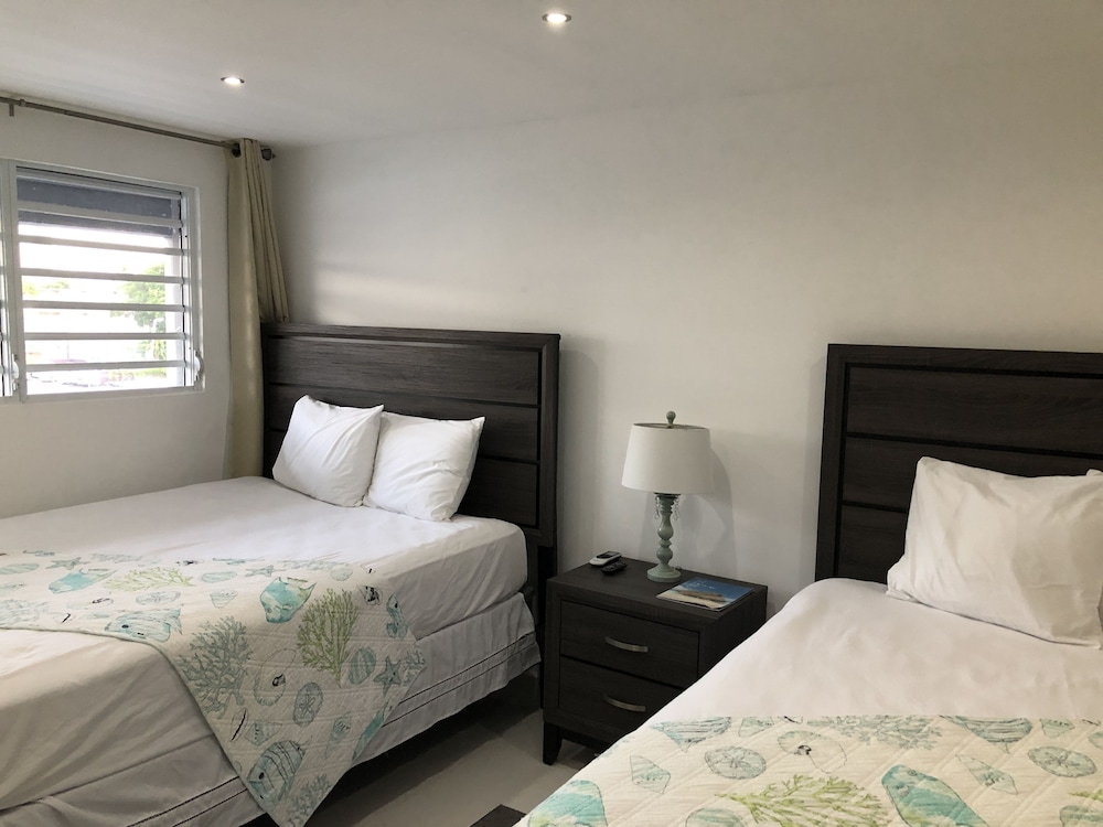 Renovated Posada Studio Apartment at Isla Verde