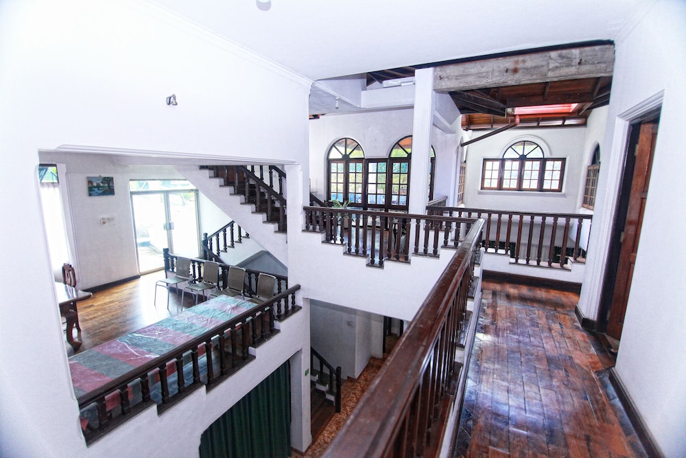 Rockwood Villa