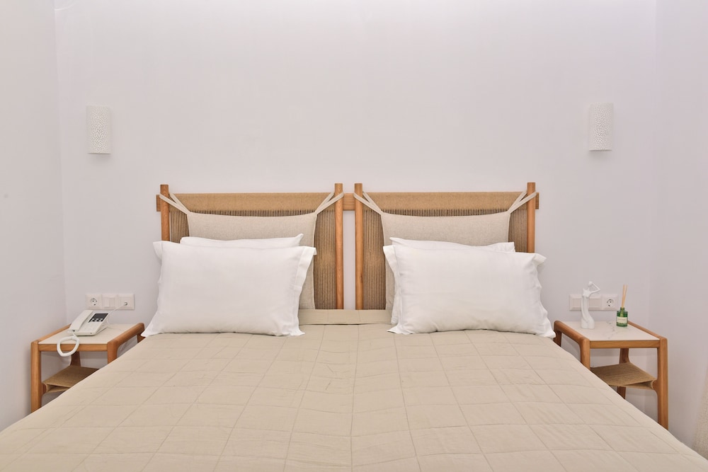 Natura Luxury Villas
