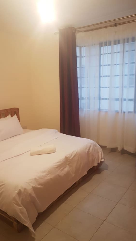 Airport Area Villa Home view 3