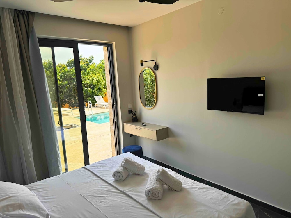 Panstel - Villa Aurora With Private Pool Jacuzzi