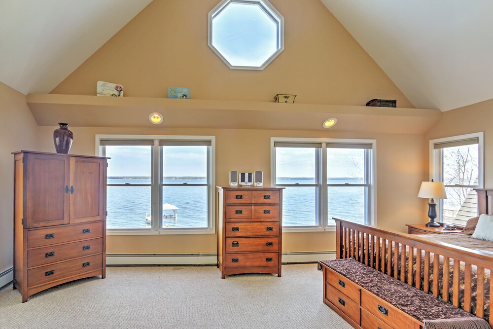 Waterfront Seneca Lake House: Fire Pit + Boat Dock view 2