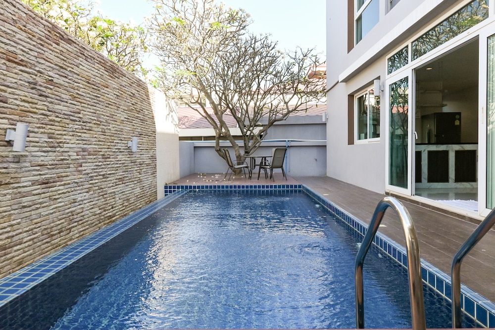 Golden Sea Hua Hin