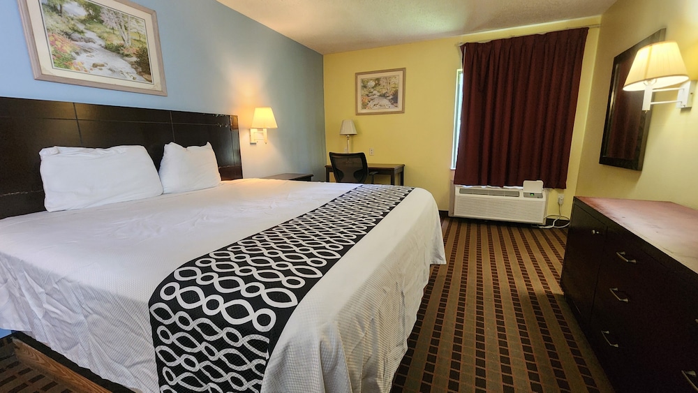 Capital O Fairway Inn - Baytown La Porte TX