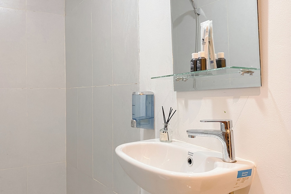 Warm And Simply Studio At Royal Sentul Park Apartment