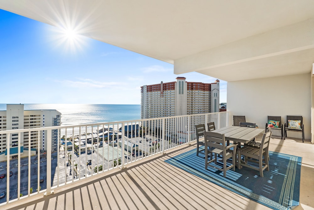 Laketown Wharf by Book That Condo