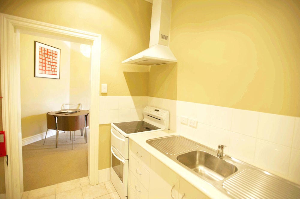 Globe Apartments