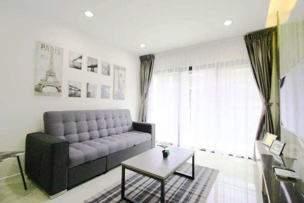A High-floor 2BR Suasana Suites, Near Ciq, JB