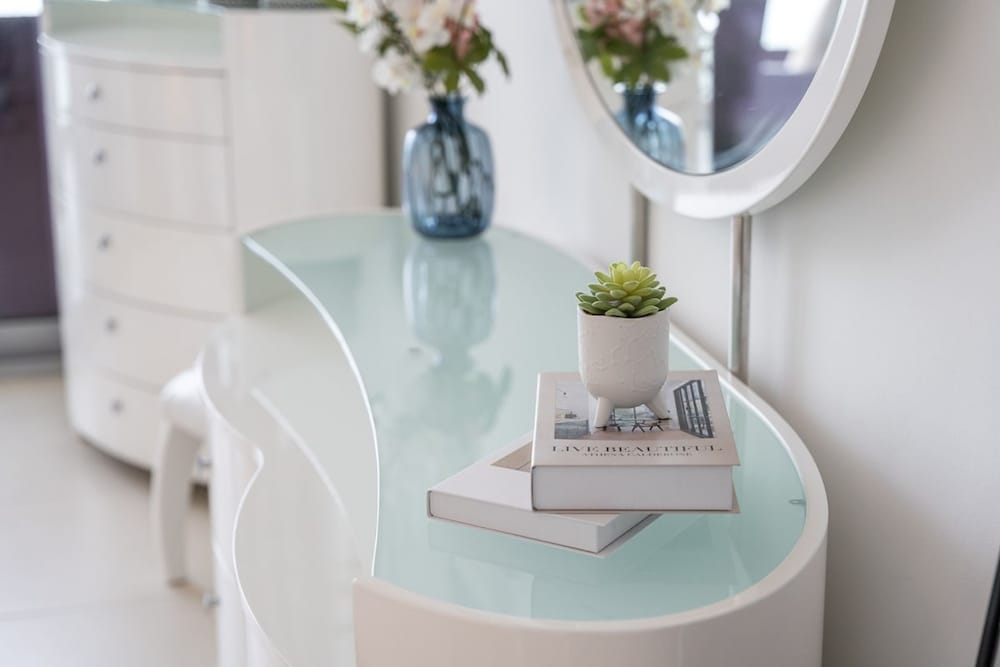 Peaceful and Airy 1-bedroom Apartment With the Palm Beach View